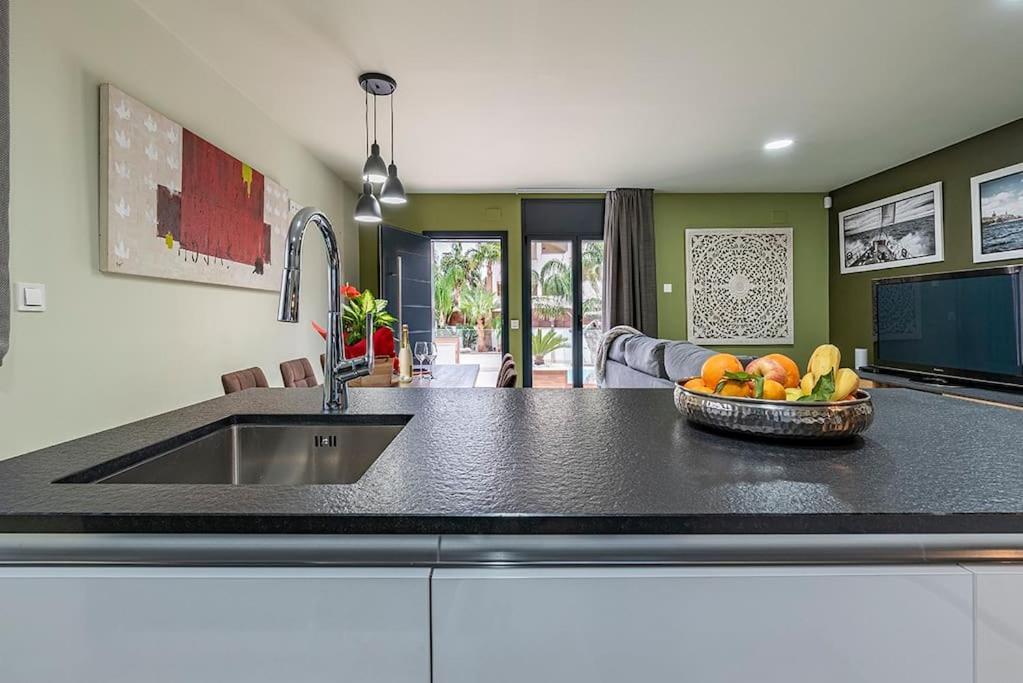 5 Stelle Piscina, Jacuzzi, Wifi - 2 Min Dal Mare Διαμέρισμα Miami Playa Εξωτερικό φωτογραφία